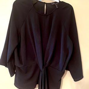 BCBGMAXAZRIA Beautiful black Blouse great condition!